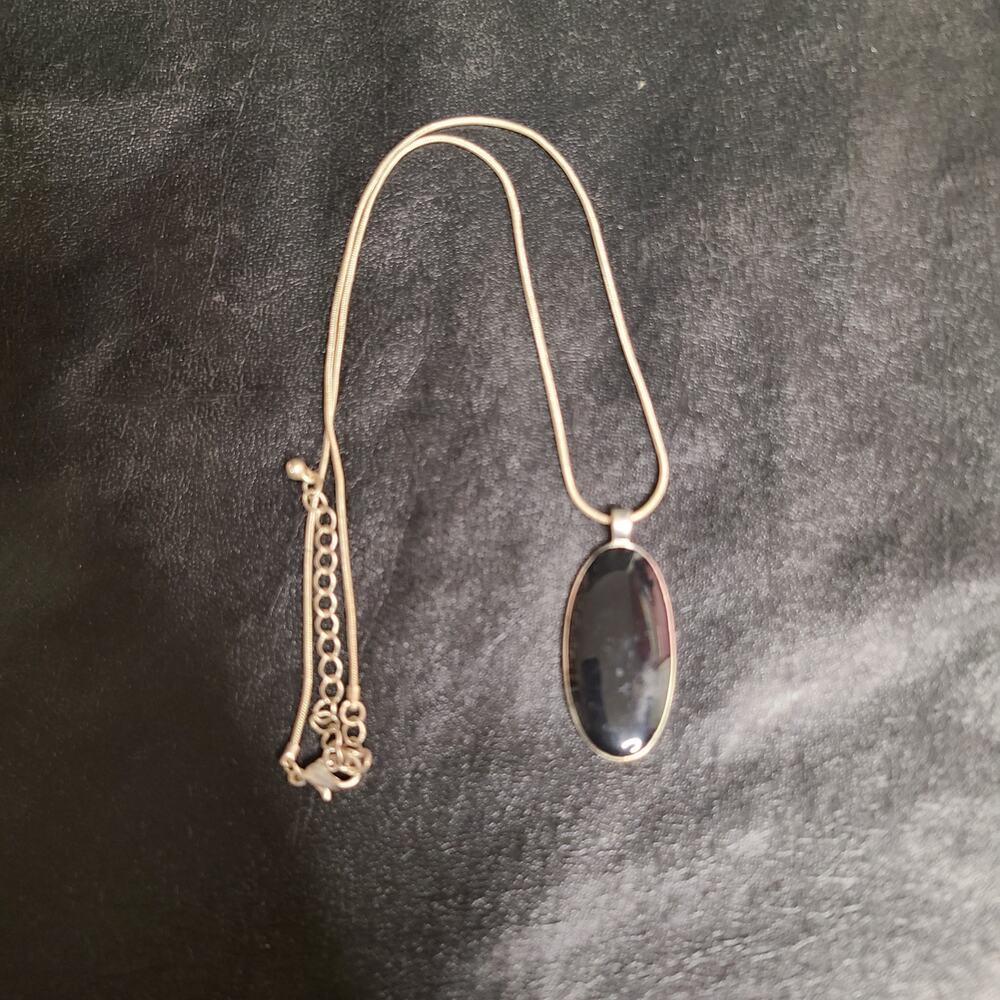 Vintage oval black faux onyx resin cabochon pendant necklace